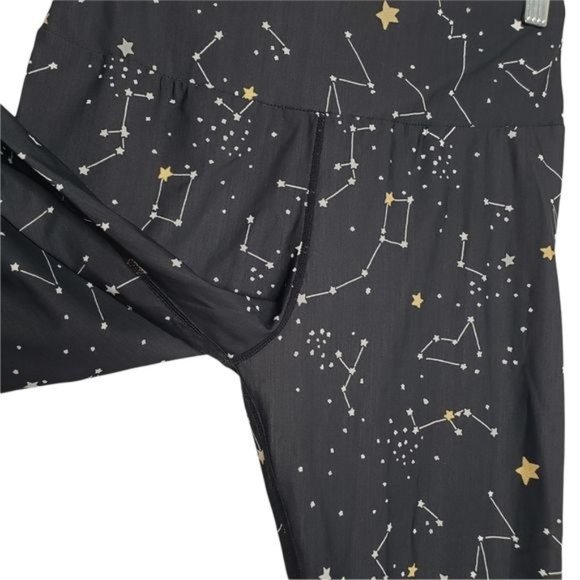 RUNNING BARE Constellation Galaxy Crop Leggings - Picture 2 of 6